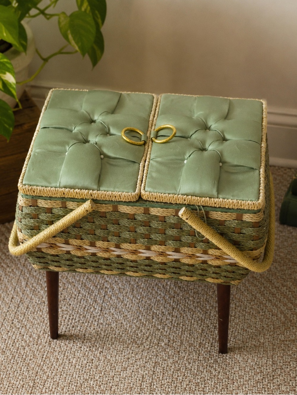 Vintage LeeWards (Dexter Brand) Mid-Century Modern Wicker Sewing Basket on Legs